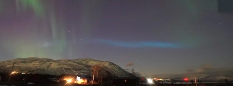 Mysterious blue ribbon of blue light appears over Sweden by Lights Over Lapland