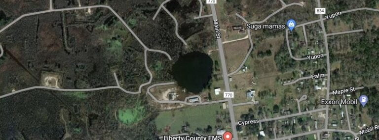 Texas town on edge as large sinkhole resumes expansion after 15 years