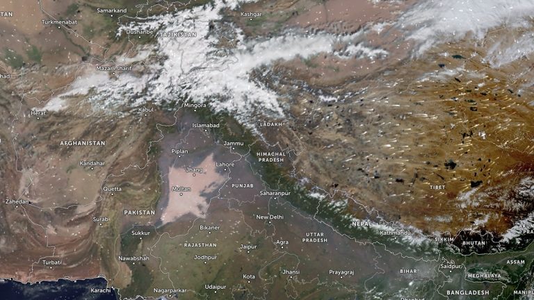 Zoom Earth - November 10, 2024