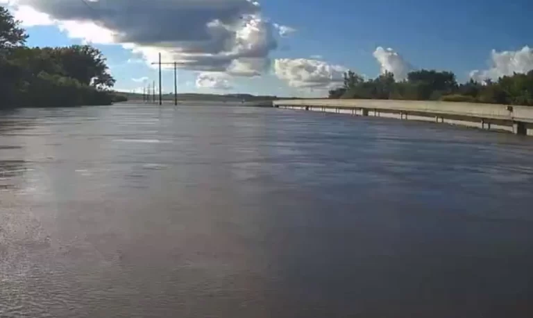 big sioux river flood at akron