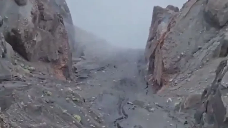 Brazilian tourist found dead after falling into ravine at Mount Rinjani, Indonesia june 2025