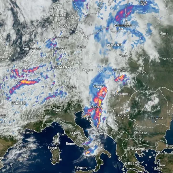 europe satellite image with rainfall radar at 0940 utc on july 7 2025