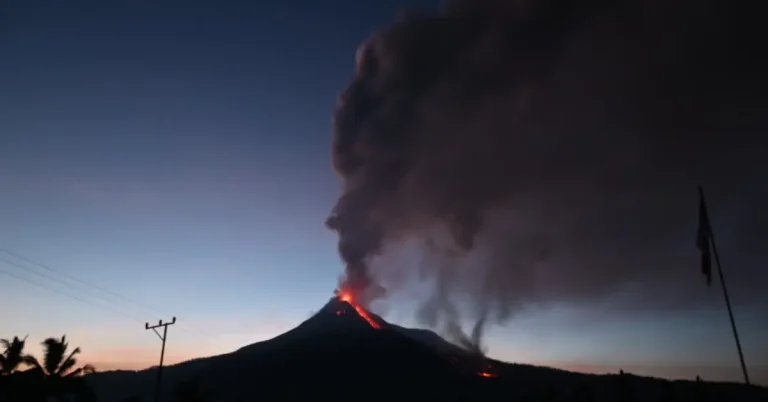 lewotobi laki-laki volcano eruption november 12 2024