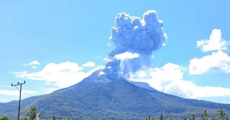 lewotobi volcano eruption october 31 2024 f
