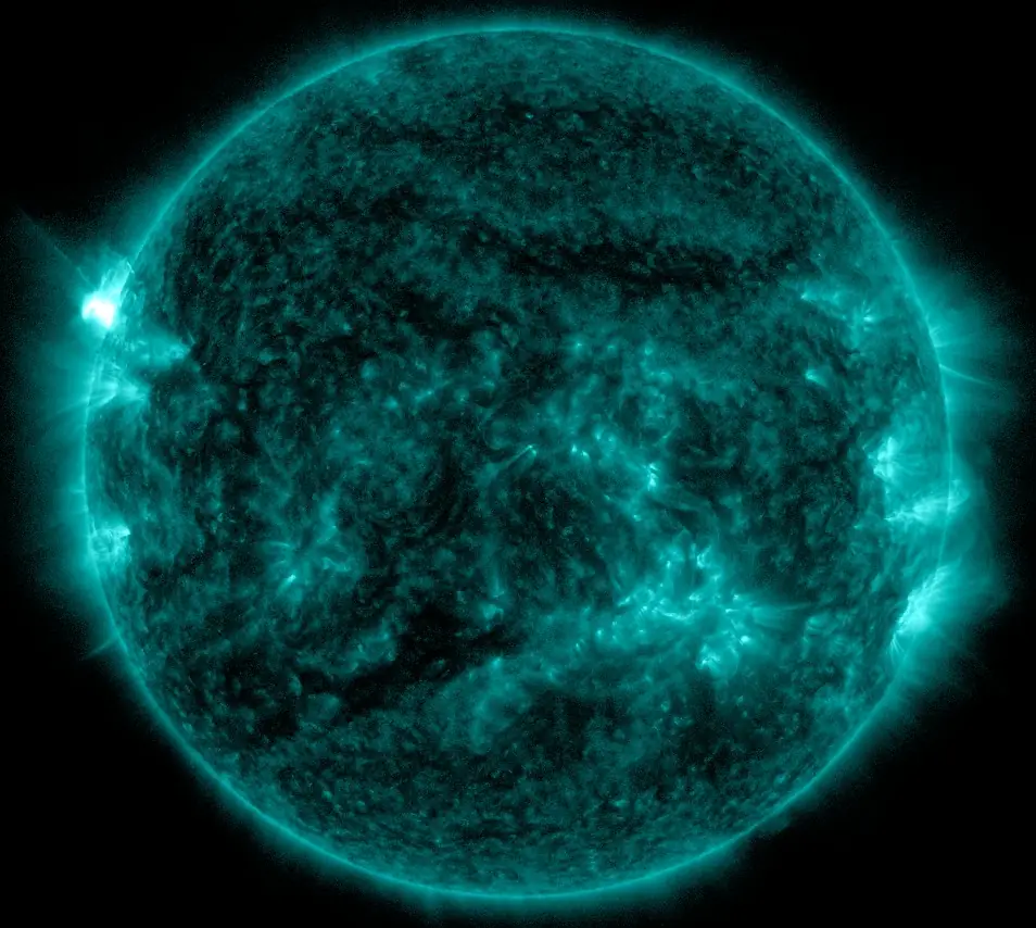 m2.4 solar flare july 8 2025 sdo aia 131 bg
