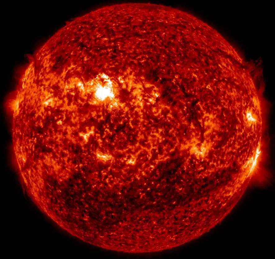 m8.4 solar flare june 15 2025 1800 utc sdo aia 304