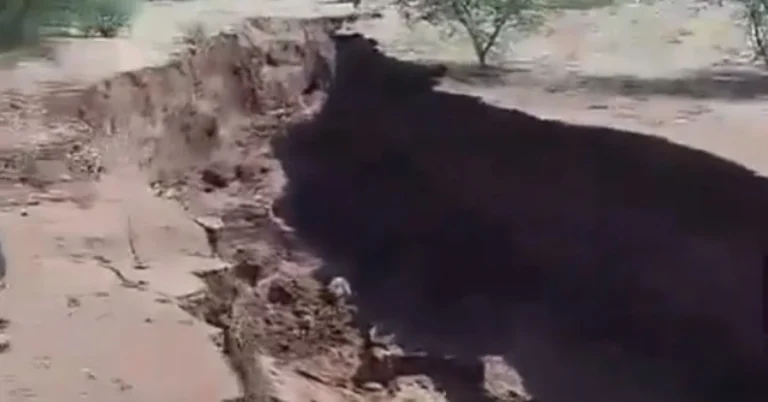 Massive earth crack in Yemen's Al-Zaidiyah district september 2024