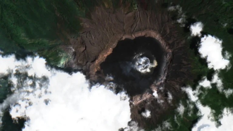 Raung volcano