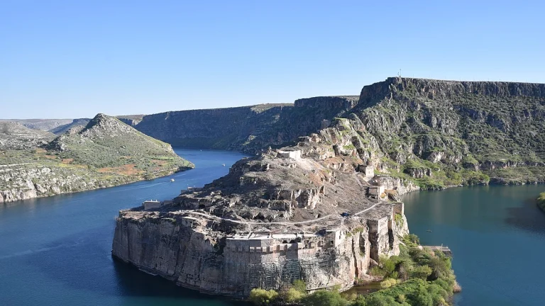 The Euphrates River in Turkey, Rumkale. Credit: Carole Raddato