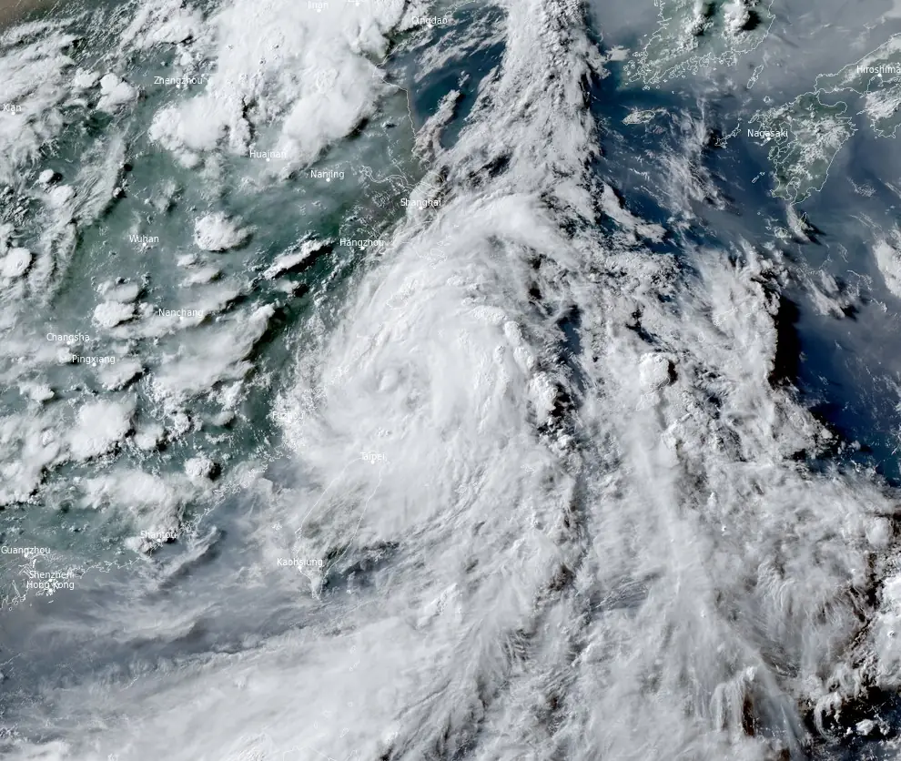 tropical storm danas at 0900 utc on july 7 2025 himawari-9